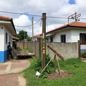 poste torto no Ipiranga