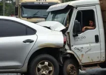carro tem teto arrancado